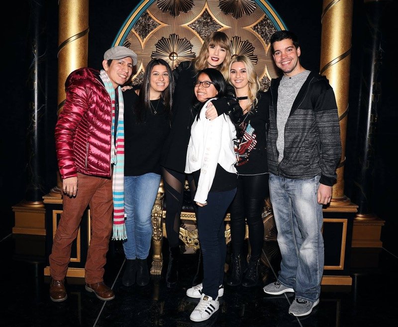 Taylor Swift at reputation Pop Up hosted by Taylor Swift NOW — photo 14