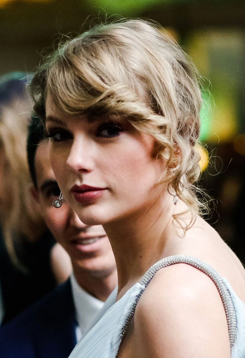 Taylor Swift at BAFTA After Party — photo 2