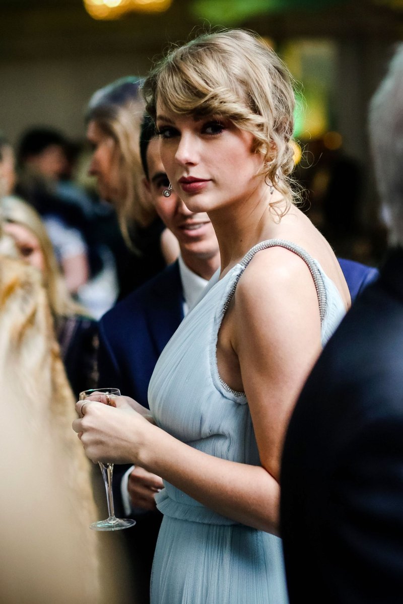 Taylor Swift at BAFTA After Party — photo 3