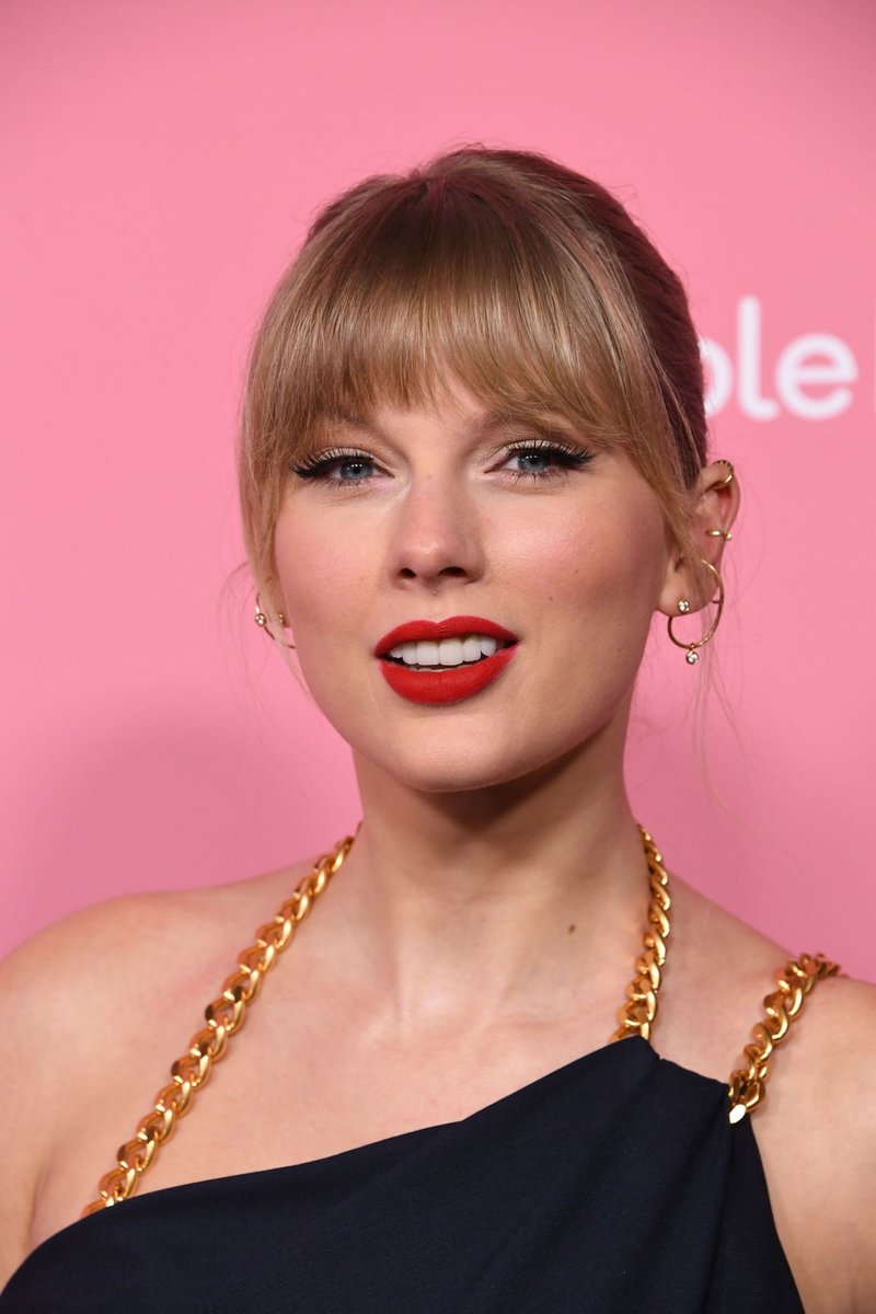Taylor Swift at 2019 Billboard Women In Music — photo 3