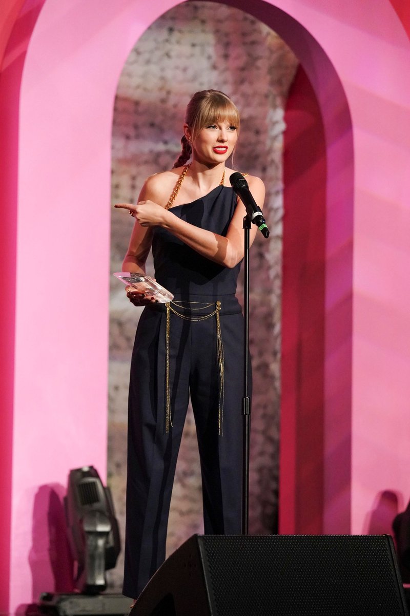 Taylor Swift at 2019 Billboard Women In Music — photo 311