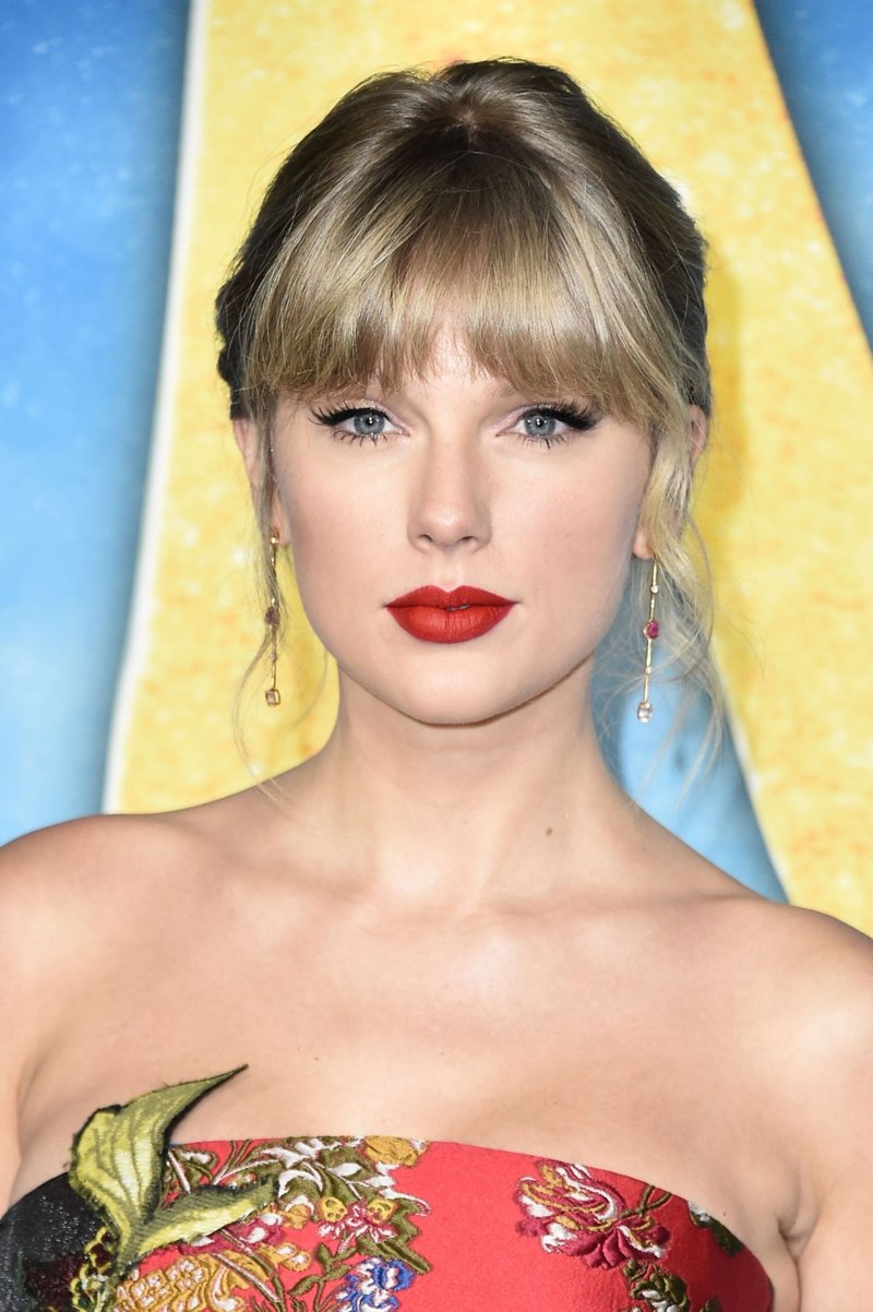 Taylor Swift at "Cats" World Premiere — photo 11