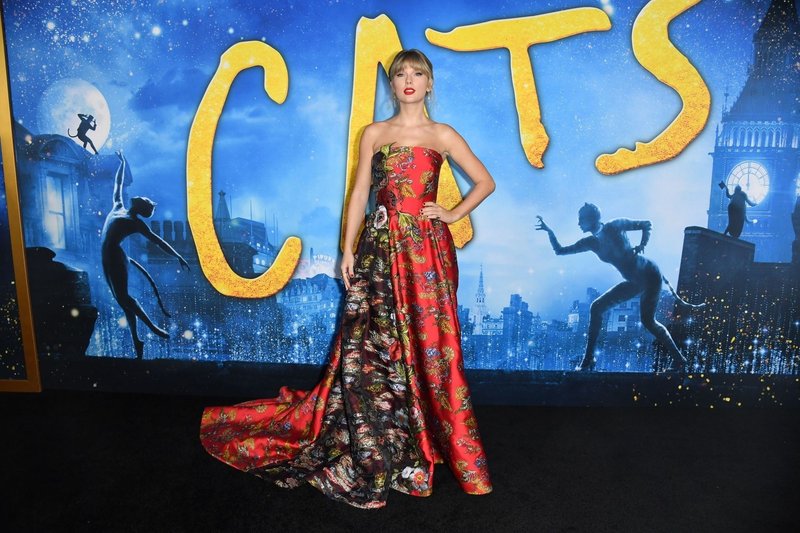 Taylor Swift at "Cats" World Premiere — photo 15