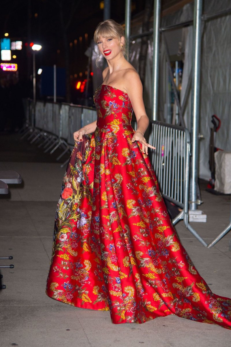 Taylor Swift at "Cats" World Premiere — photo 41