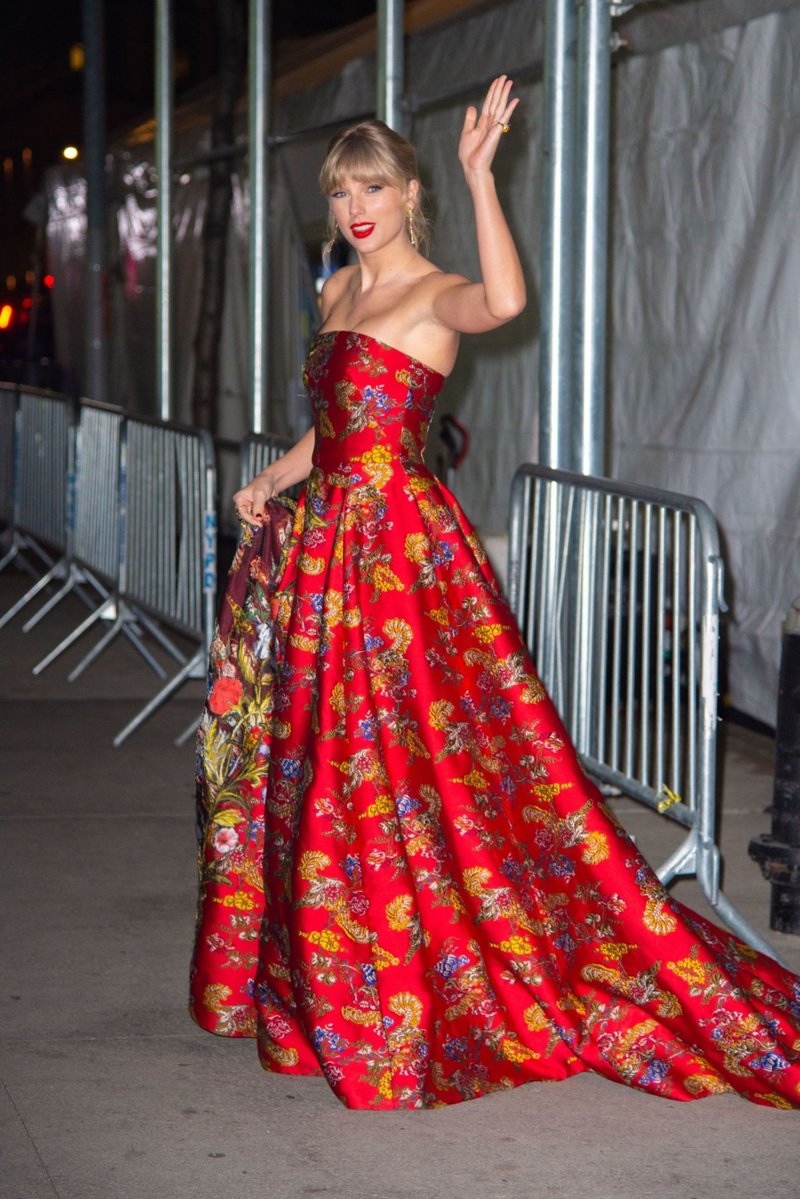 Taylor Swift at "Cats" World Premiere — photo 42