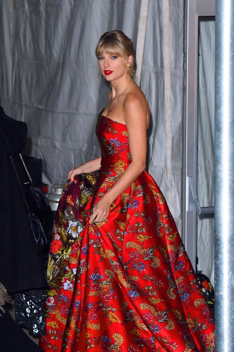 Taylor Swift at "Cats" World Premiere — photo 59