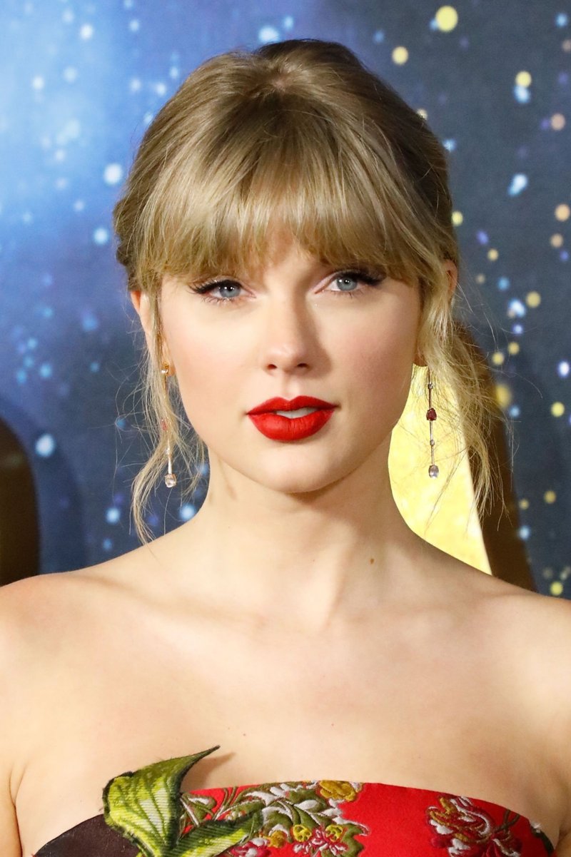 Taylor Swift at "Cats" World Premiere — photo 79