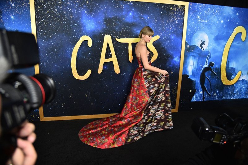 Taylor Swift at "Cats" World Premiere — photo 97