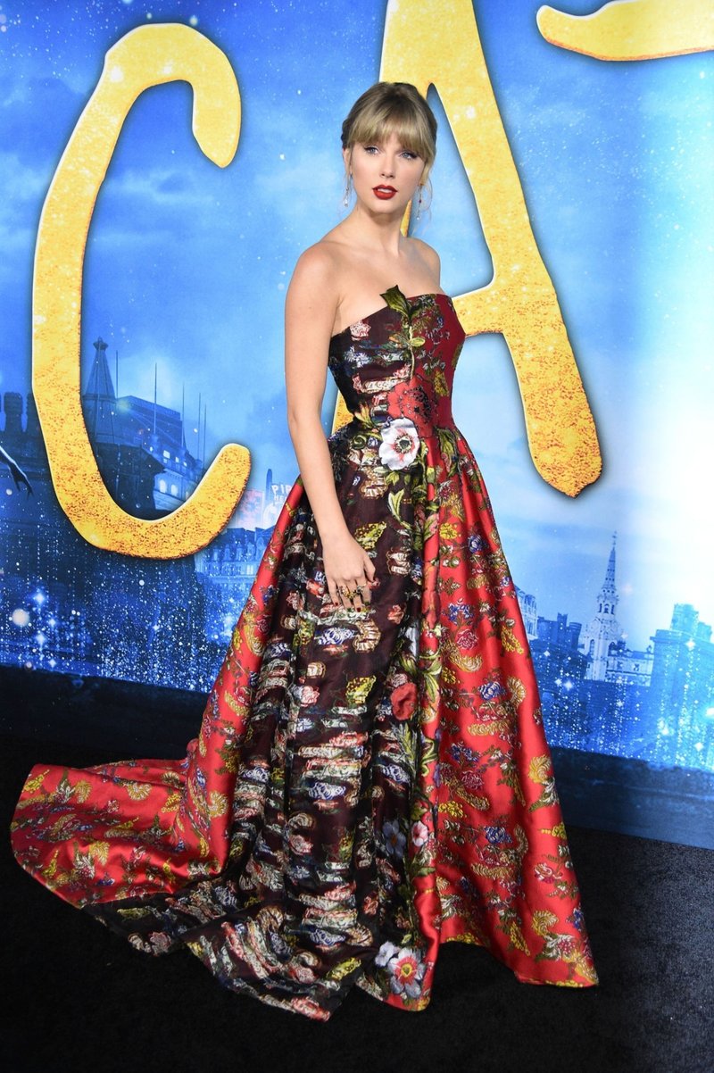 Taylor Swift at "Cats" World Premiere — photo 101