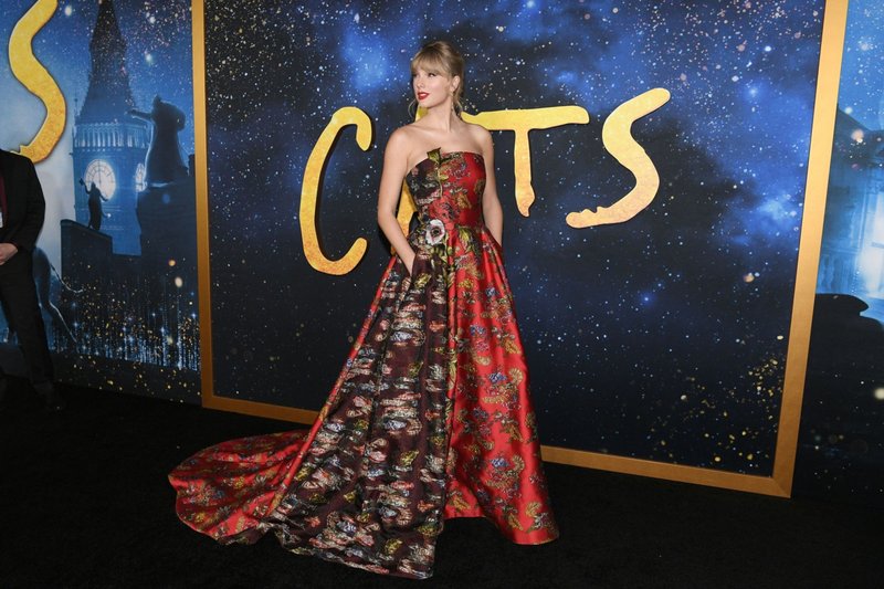 Taylor Swift at "Cats" World Premiere — photo 112