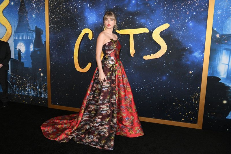 Taylor Swift at "Cats" World Premiere — photo 114