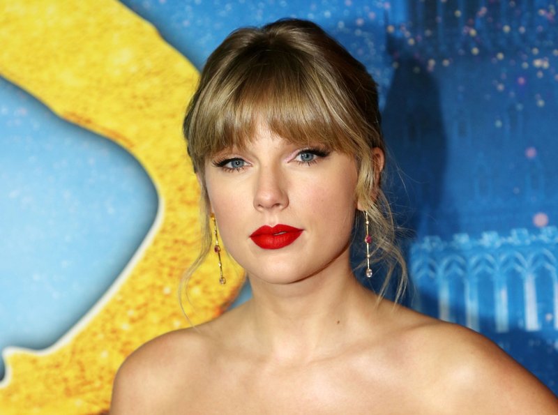 Taylor Swift at "Cats" World Premiere — photo 122