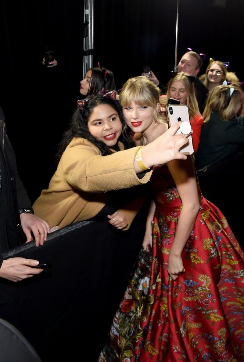 Taylor Swift at "Cats" World Premiere — photo 128