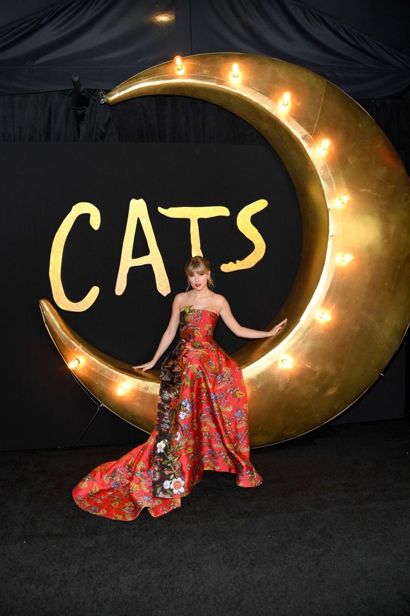 Taylor Swift at "Cats" World Premiere — photo 136