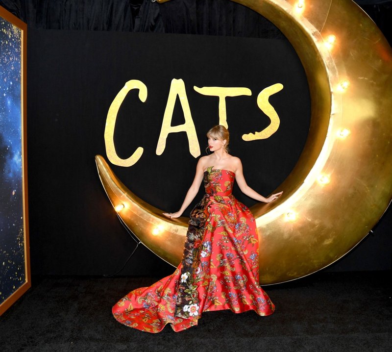Taylor Swift at "Cats" World Premiere — photo 140