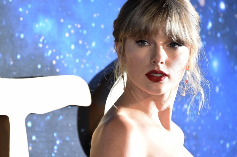 Taylor Swift at "Cats" World Premiere — photo 171