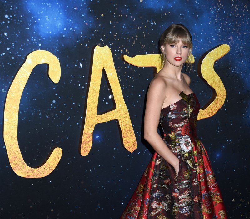 Taylor Swift at "Cats" World Premiere — photo 189