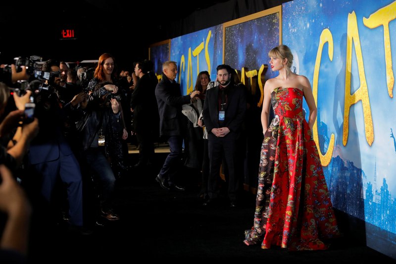 Taylor Swift at "Cats" World Premiere — photo 224