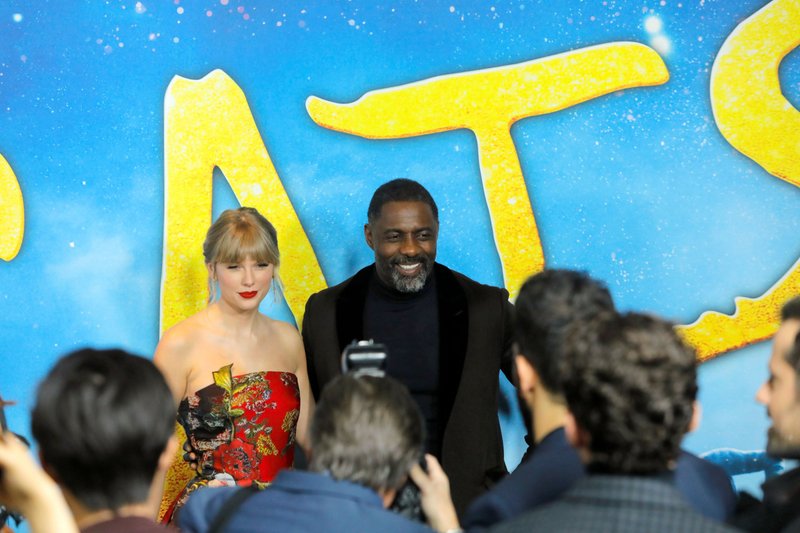 Taylor Swift at "Cats" World Premiere — photo 235