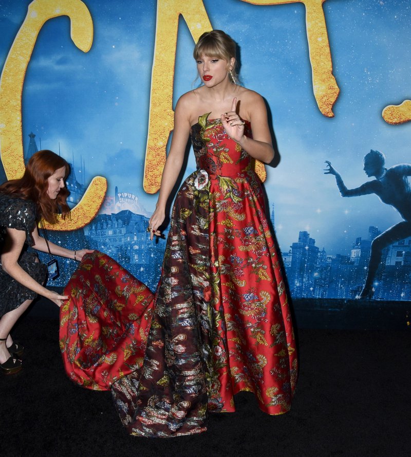 Taylor Swift at "Cats" World Premiere — photo 244