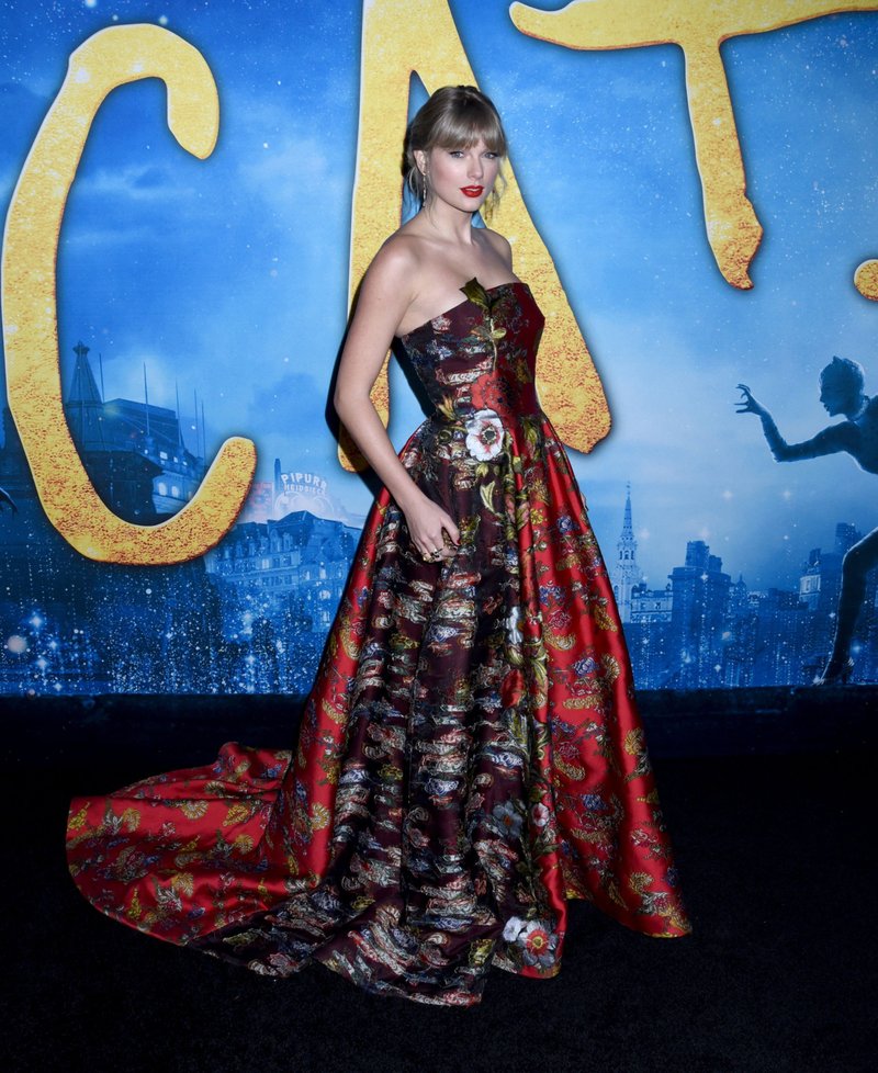 Taylor Swift at "Cats" World Premiere — photo 248