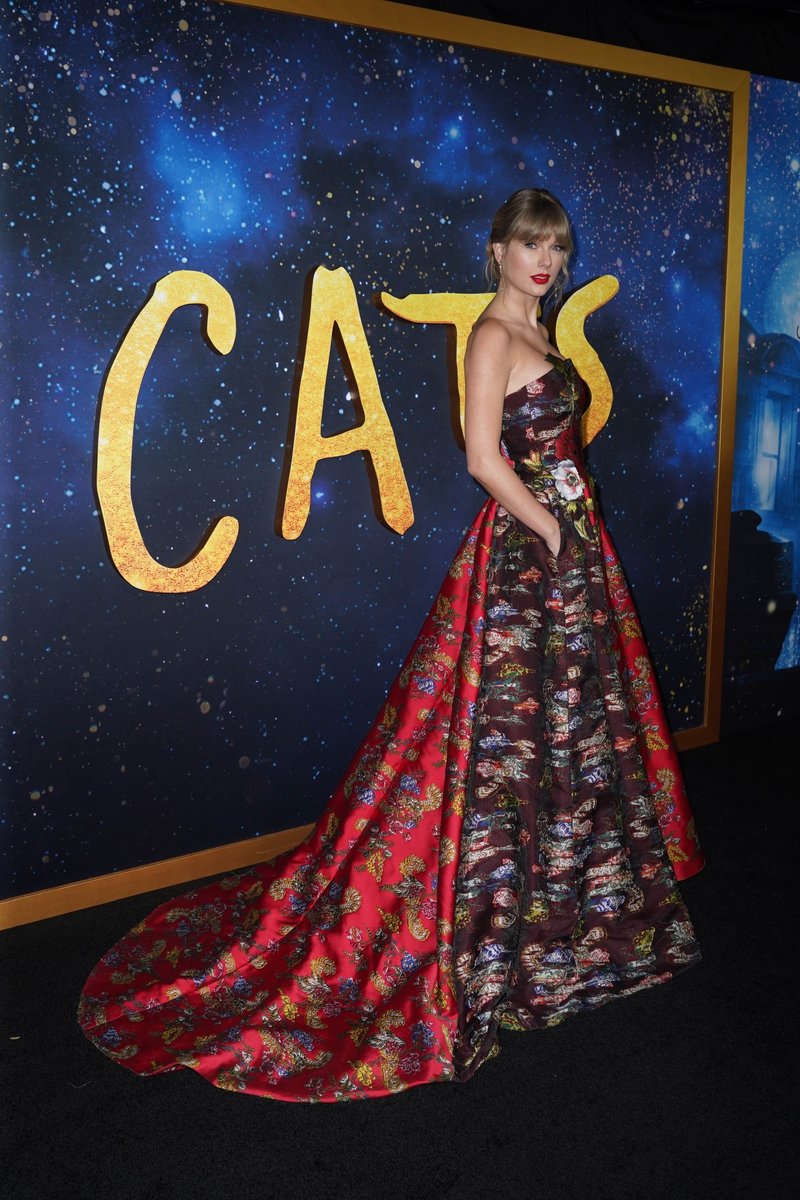 Taylor Swift at "Cats" World Premiere — photo 263