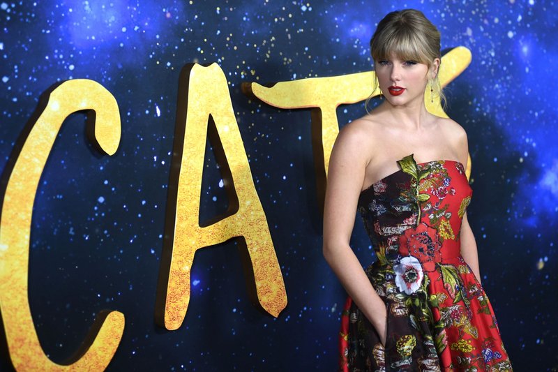 Taylor Swift at "Cats" World Premiere — photo 303