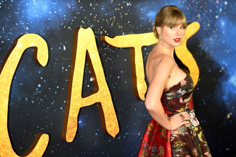 Taylor Swift at "Cats" World Premiere — photo 325