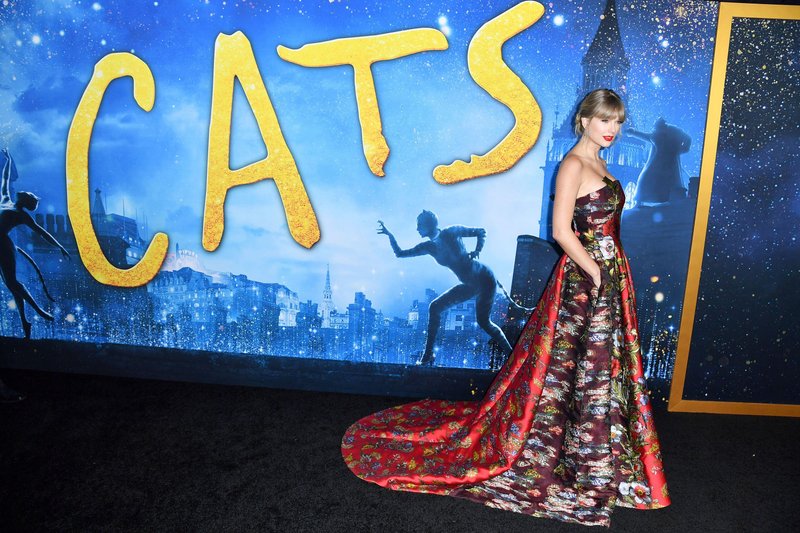 Taylor Swift at "Cats" World Premiere — photo 377