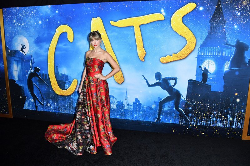 Taylor Swift at "Cats" World Premiere — photo 388