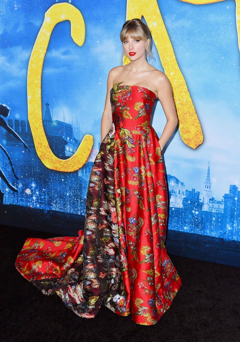 Taylor Swift at "Cats" World Premiere — photo 391