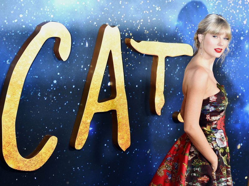 Taylor Swift at "Cats" World Premiere — photo 403