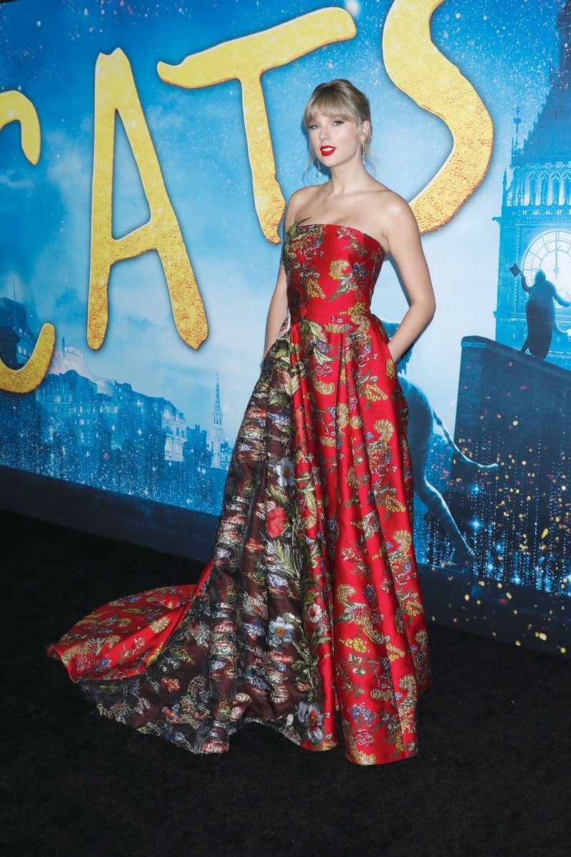 Taylor Swift at "Cats" World Premiere — photo 408