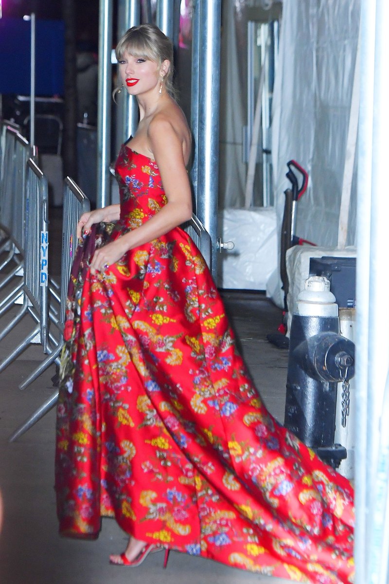 Taylor Swift at "Cats" World Premiere — photo 448