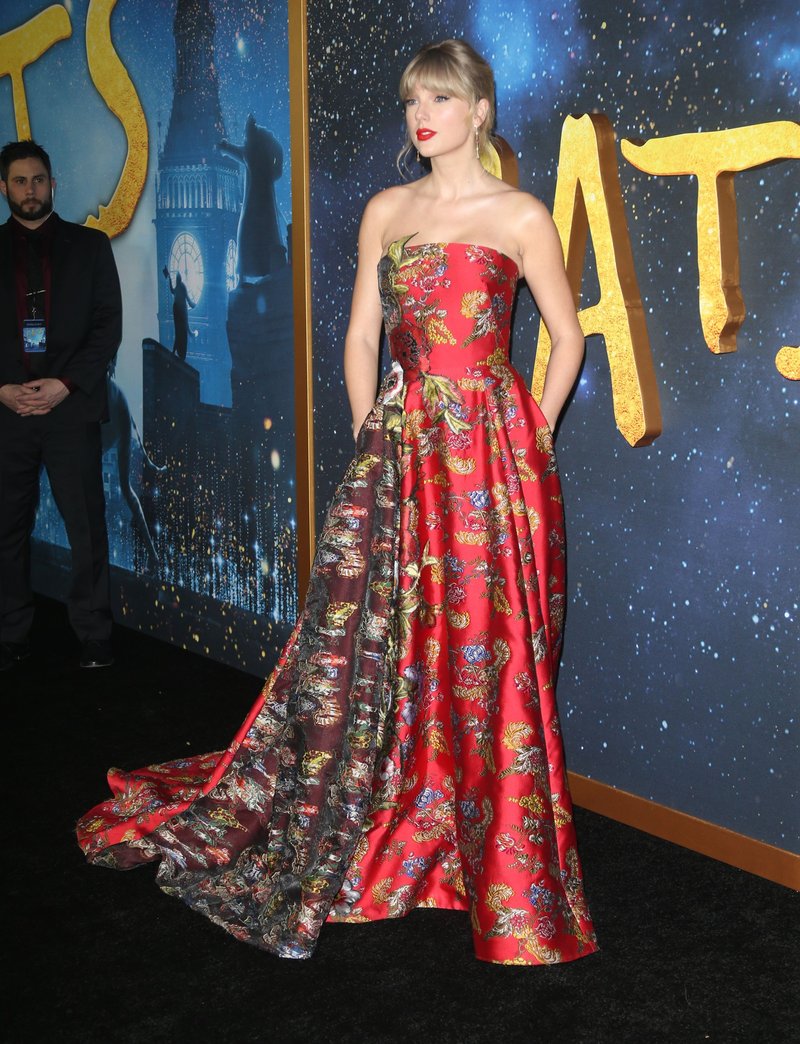 Taylor Swift at "Cats" World Premiere — photo 455