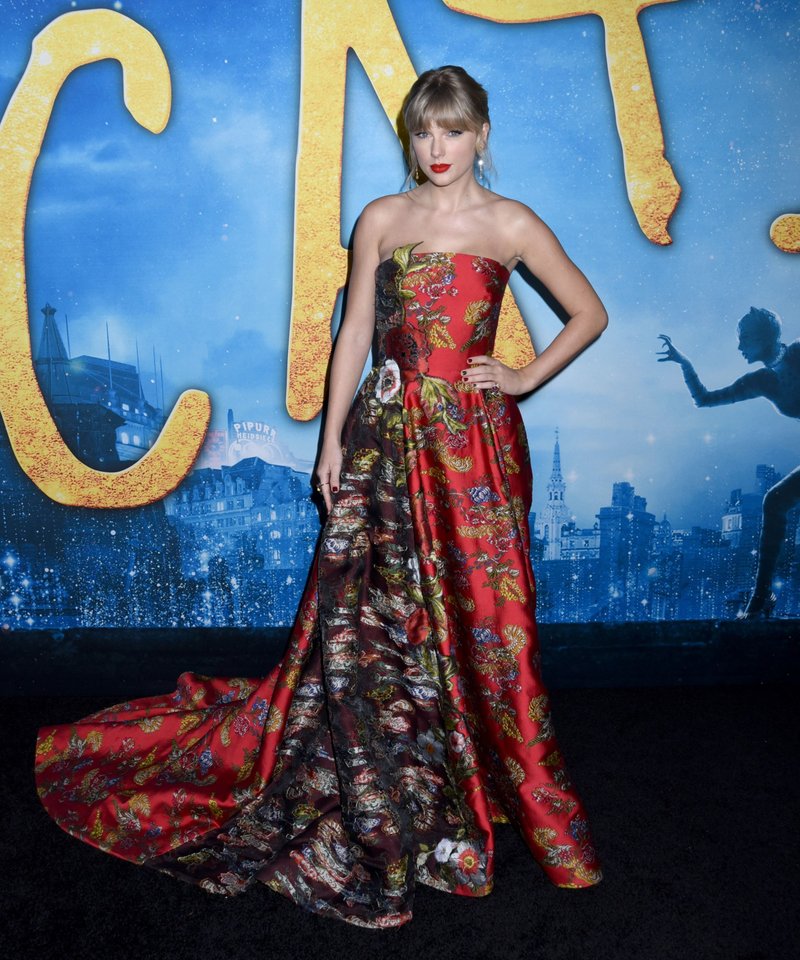 Taylor Swift at "Cats" World Premiere — photo 498