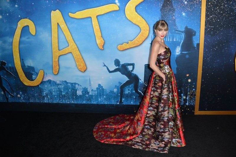 Taylor Swift at "Cats" World Premiere — photo 517