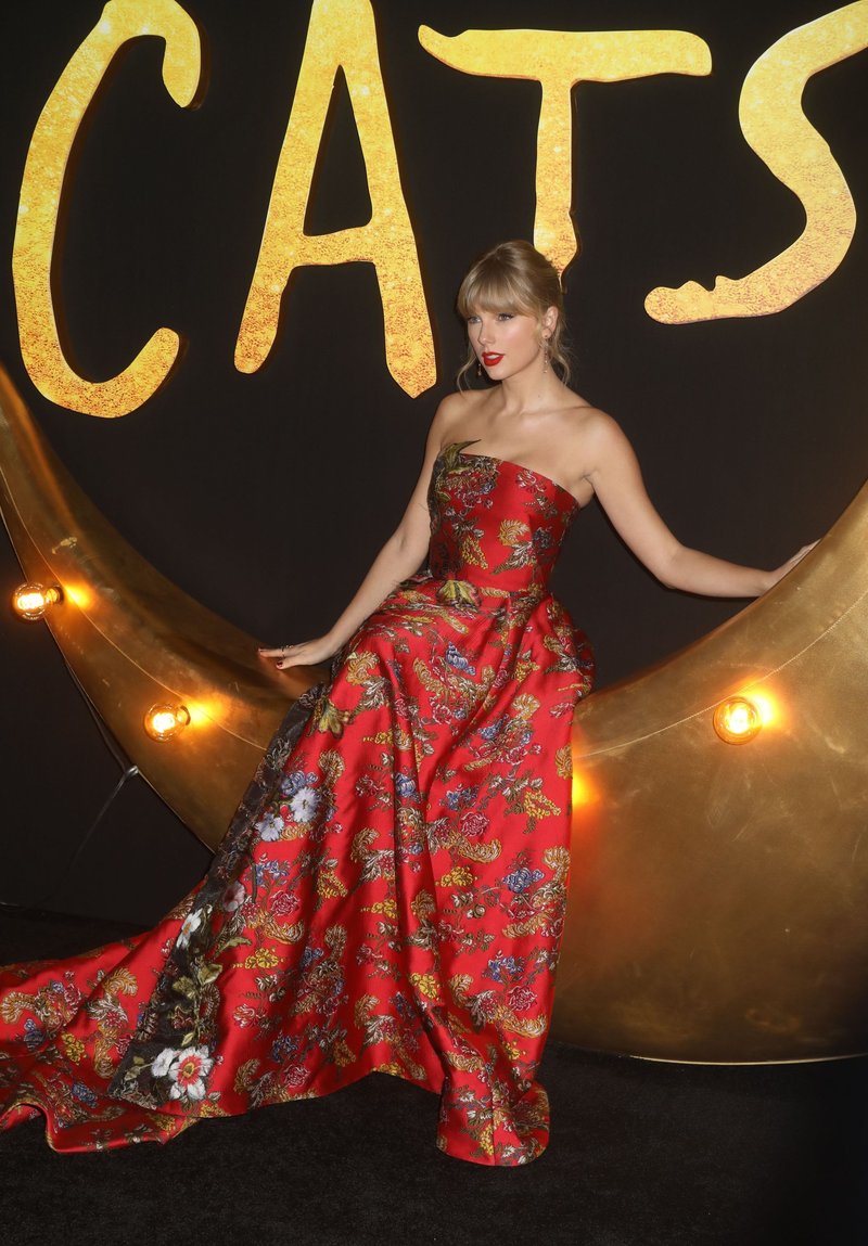 Taylor Swift at "Cats" World Premiere — photo 536