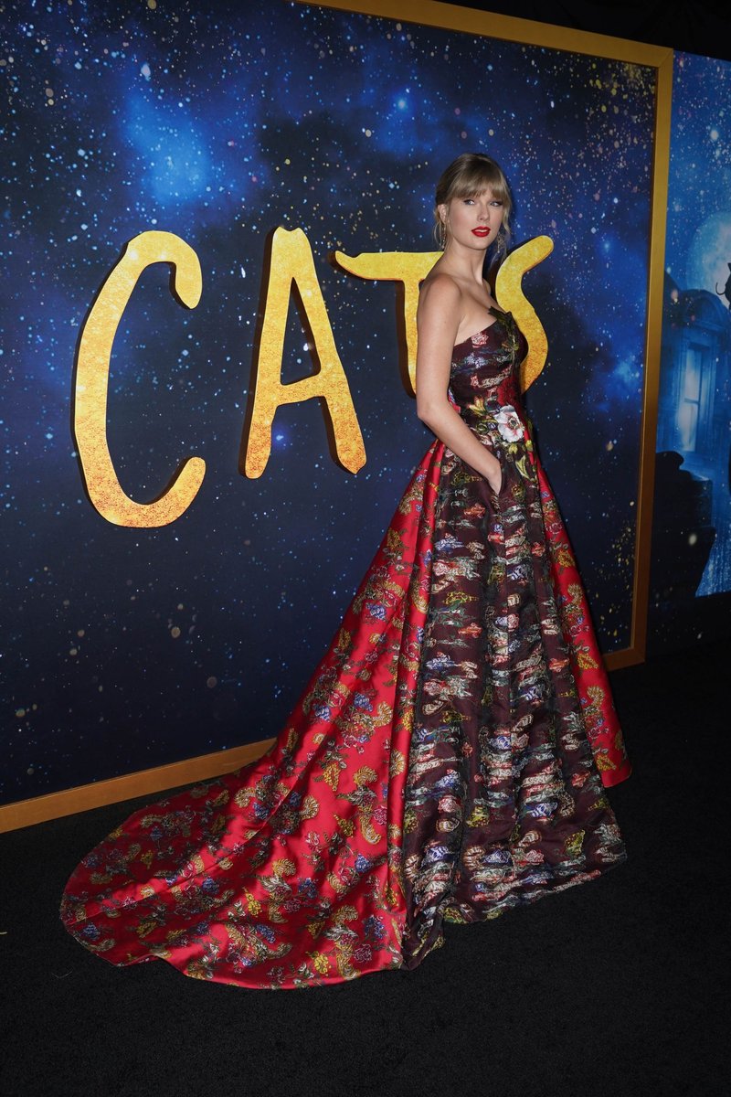 Taylor Swift at "Cats" World Premiere — photo 560