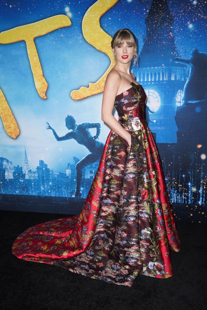 Taylor Swift at "Cats" World Premiere — photo 575