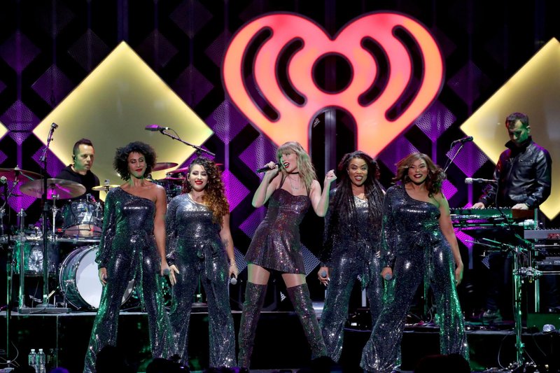 Taylor Swift at iHeartRadio's Z100 Jingle Ball 2019 — photo 9