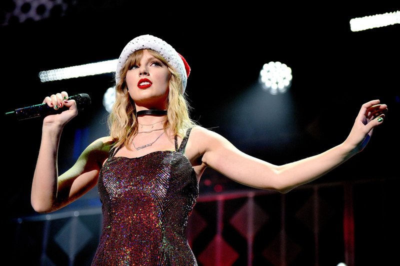 Taylor Swift at iHeartRadio's Z100 Jingle Ball 2019 — photo 27