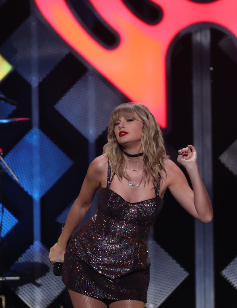 Taylor Swift at iHeartRadio's Z100 Jingle Ball 2019 — photo 75