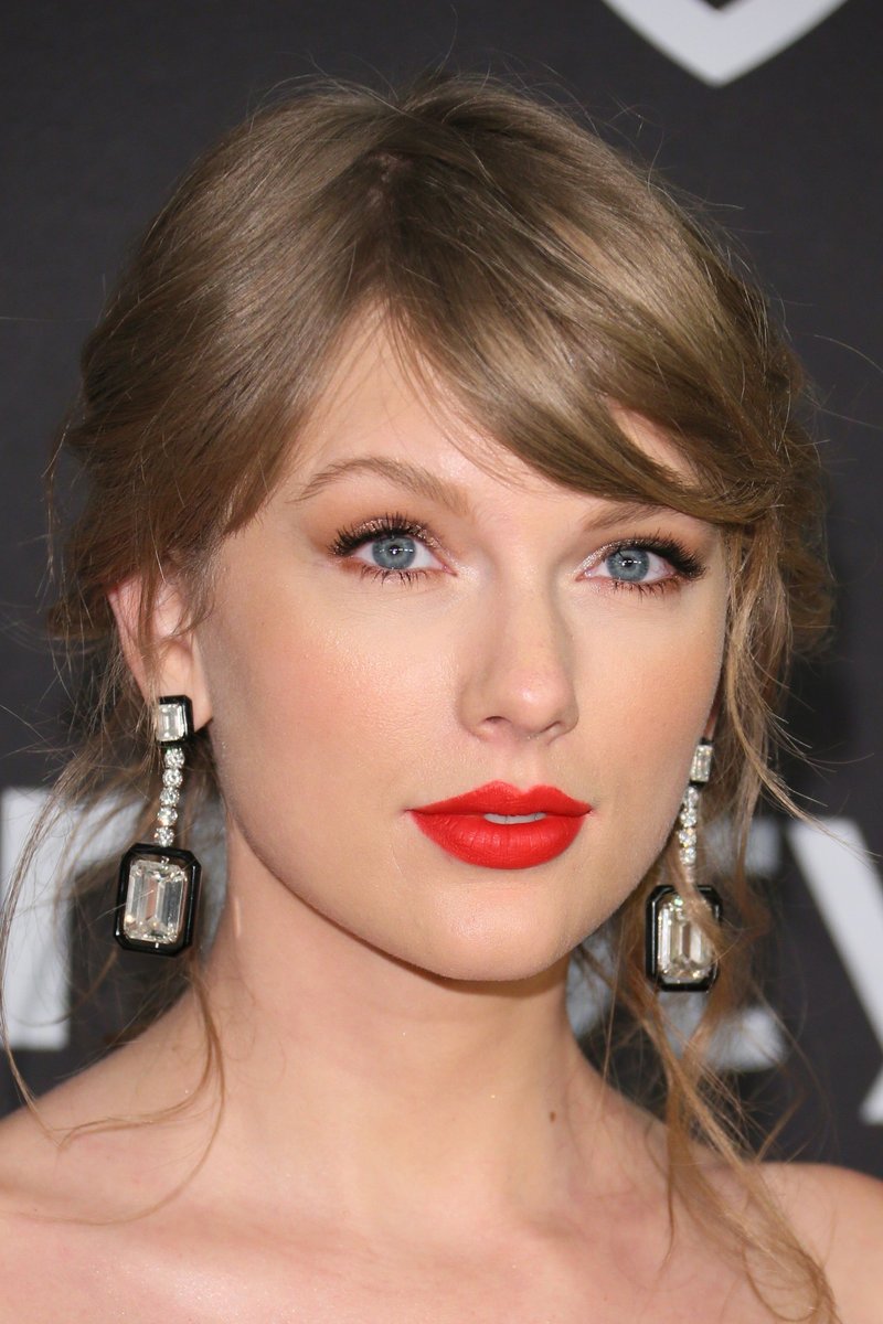 Taylor Swift at InStyle And Warner Bros. Golden Globes After Party — photo 37