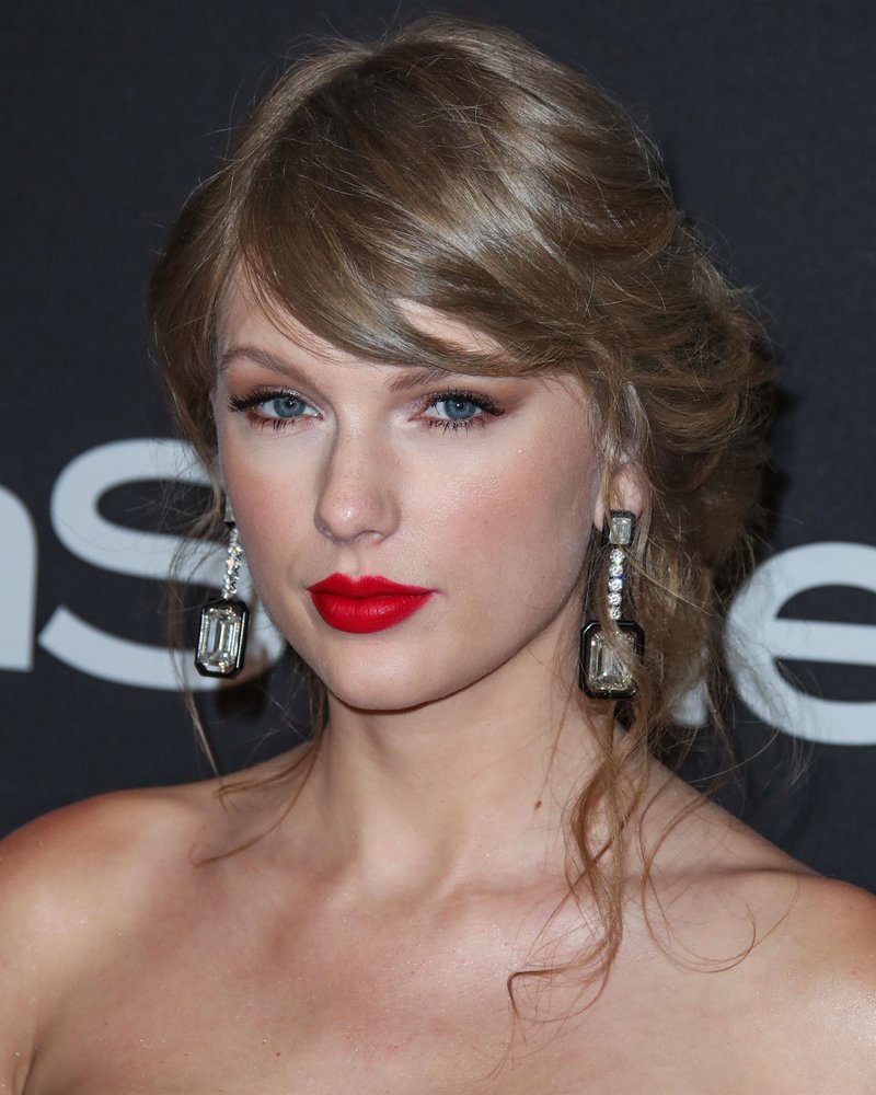 Taylor Swift at InStyle And Warner Bros. Golden Globes After Party — photo 83