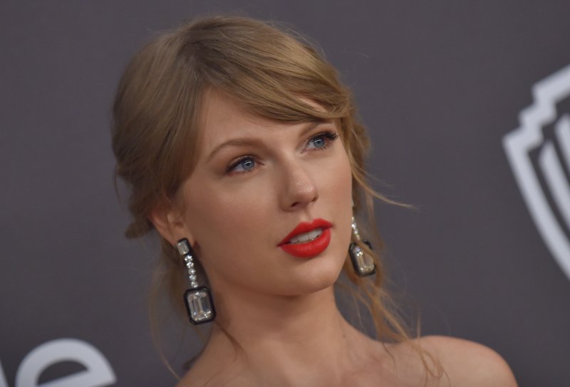 Taylor Swift at InStyle And Warner Bros. Golden Globes After Party — photo 102