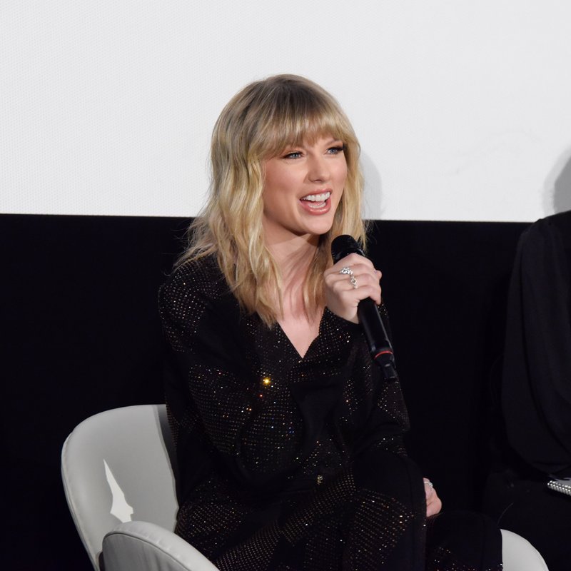 Taylor Swift at Tokyo Fan Event — photo 3