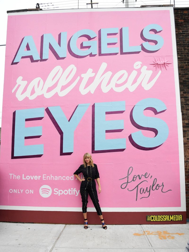 Taylor Swift at Visiting the 'Cruel Summer' Mural in Brooklyn, New York City — photo 43