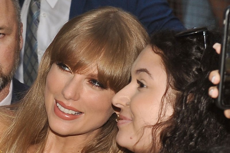 Taylor Swift at 2022 Toronto International Film Festival — photo 128