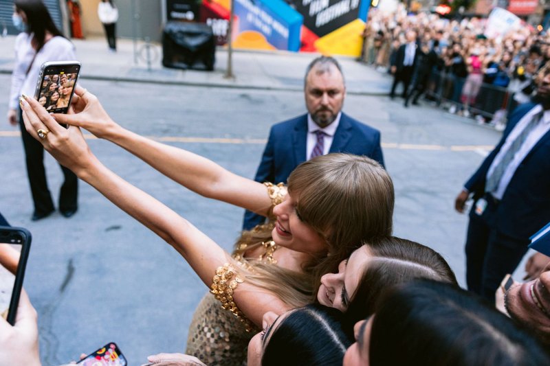 Taylor Swift at 2022 Toronto International Film Festival — photo 134